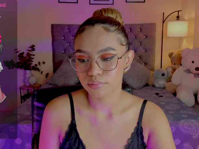 Ximena-sotto webcam