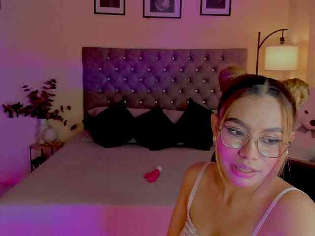 Ximena-sotto webcam
