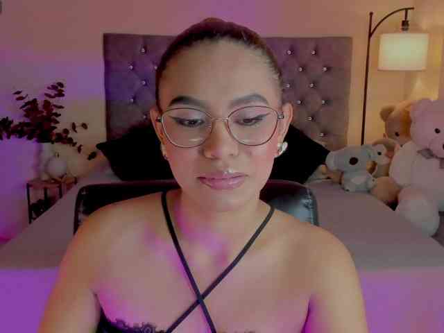 Ximena-sotto webcam