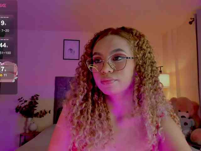 Ximena-sotto webcam