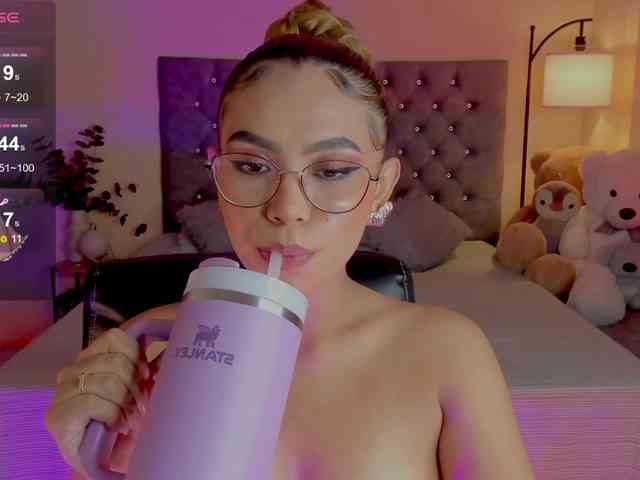 Ximena-sotto webcam