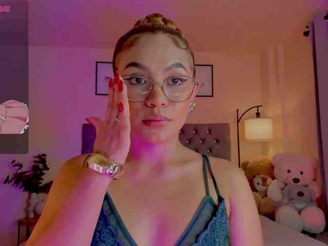 Ximena-sotto webcam
