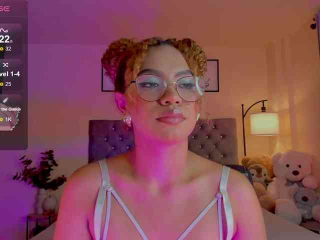 Ximena-sotto webcam