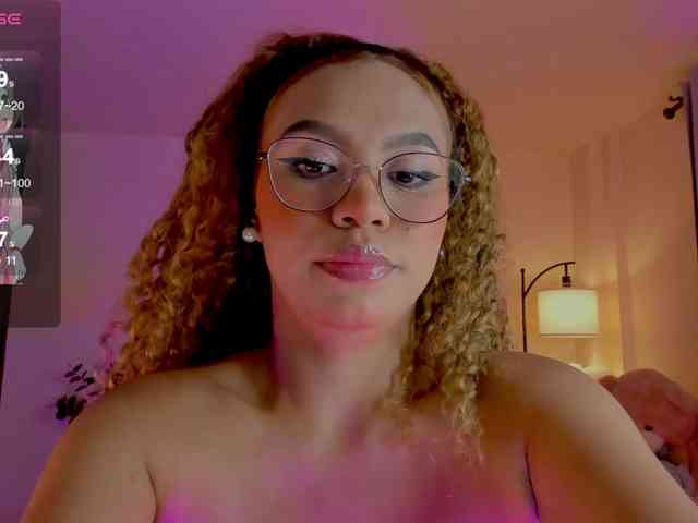 Ximena-sotto webcam