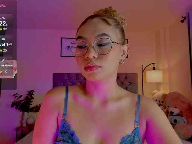 Ximena-sotto webcam