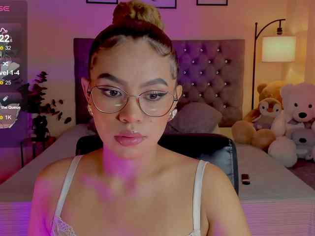 Ximena-sotto webcam