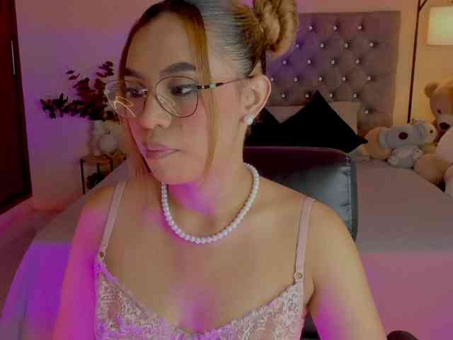 Ximena-sotto webcam
