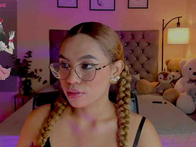 Ximena-sotto webcam