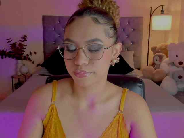 Ximena-sotto webcam