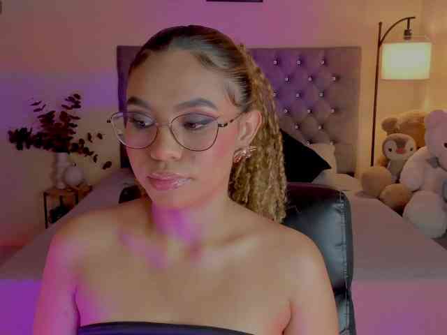 Ximena-sotto webcam