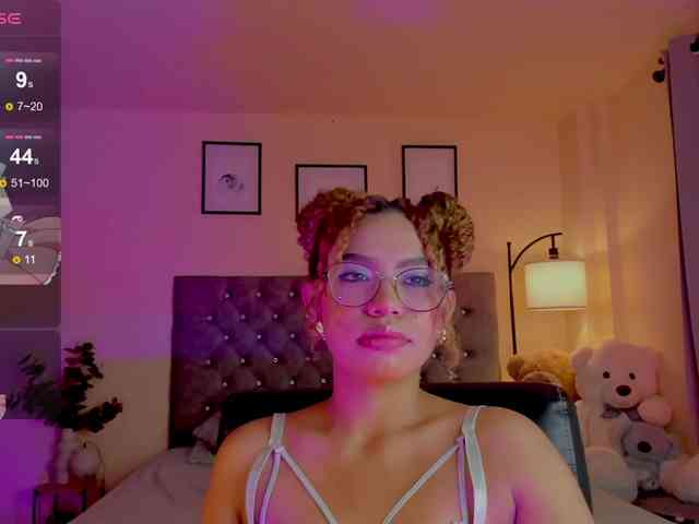 Ximena-sotto webcam