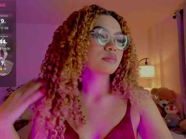 Ximena-sotto webcam