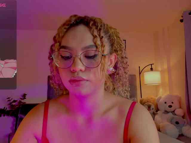 Ximena-sotto webcam