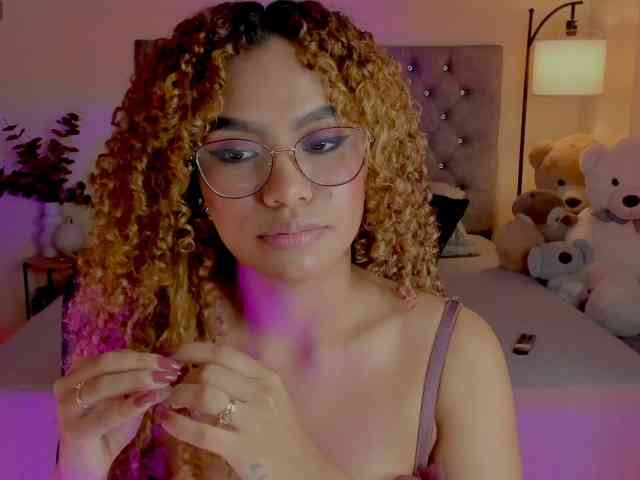 Ximena-sotto webcam