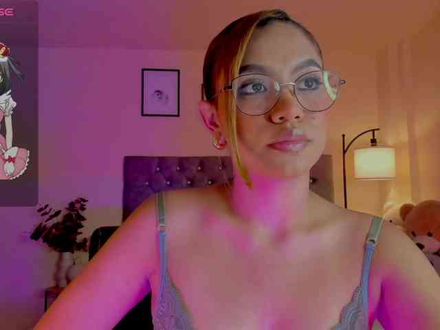 Ximena-sotto webcam