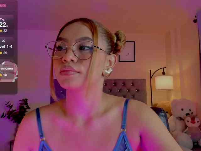 Ximena-sotto webcam