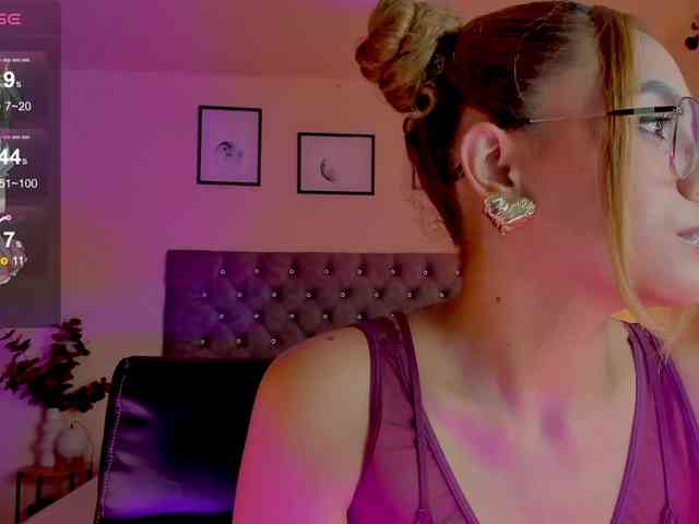 Ximena-sotto webcam