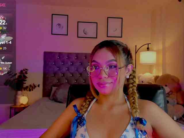 Ximena-sotto webcam