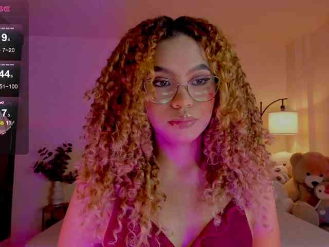 Ximena-sotto webcam