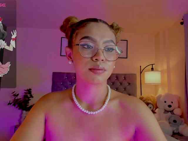 Ximena-sotto webcam