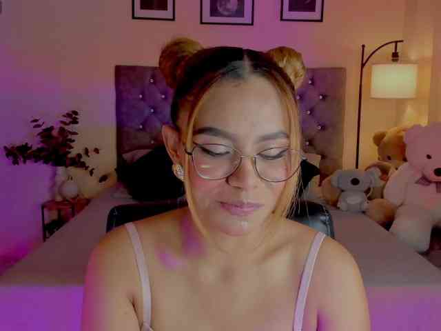 Ximena-sotto webcam