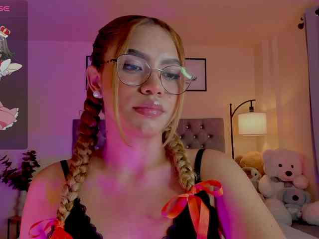Ximena-sotto webcam
