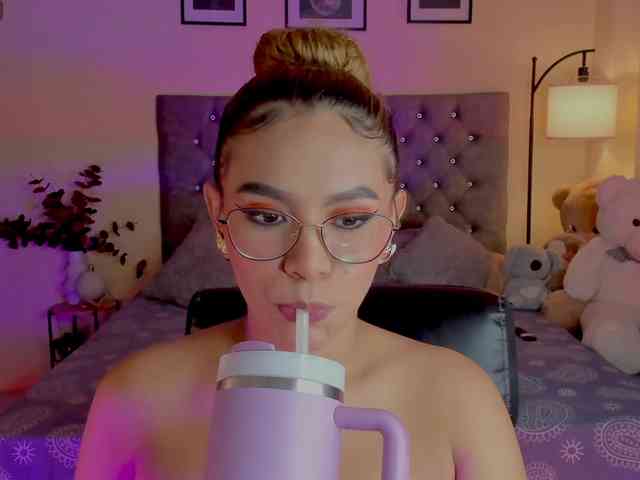 Ximena-sotto webcam