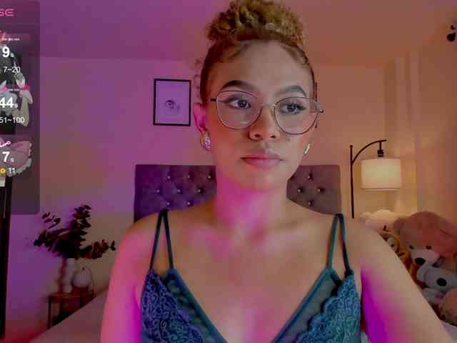 Ximena-sotto webcam