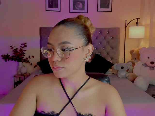 Ximena-sotto webcam