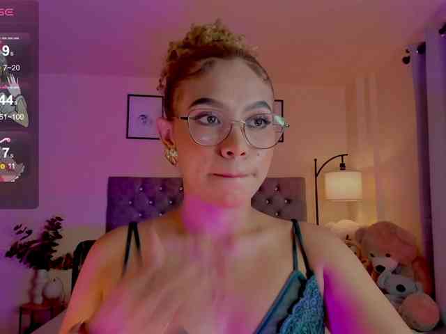 Ximena-sotto webcam