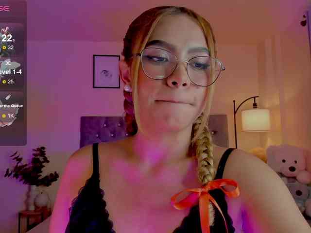 Ximena-sotto webcam
