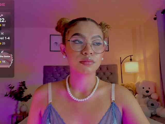 Ximena-sotto webcam