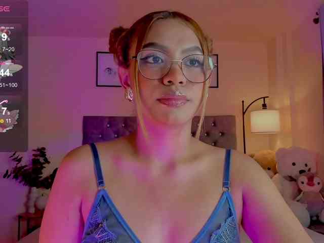 Ximena-sotto webcam
