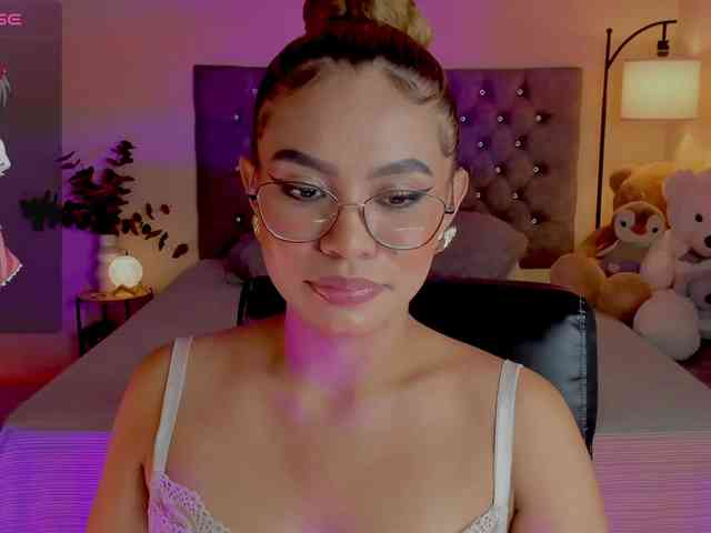 Ximena-sotto webcam