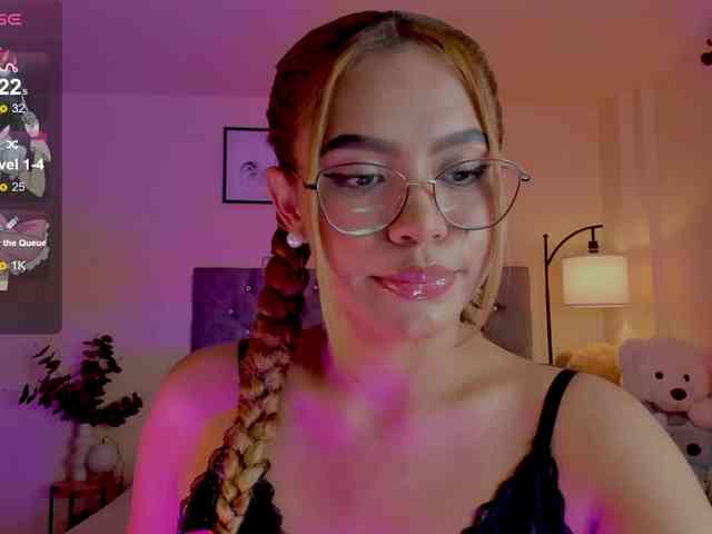 Ximena-sotto webcam