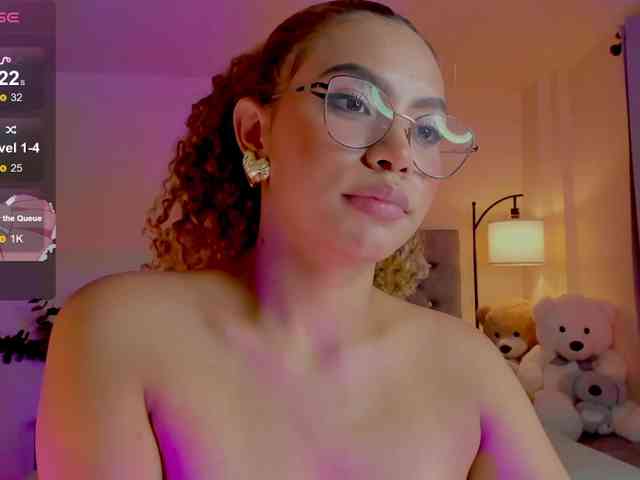 Ximena-sotto webcam