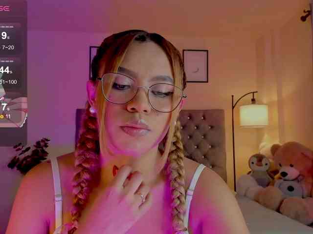 Ximena-sotto webcam