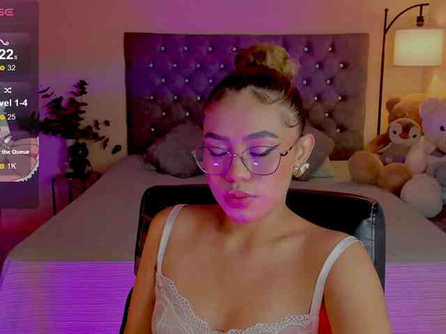 Ximena-sotto webcam