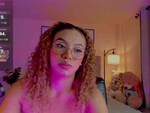 Ximena-sotto webcam