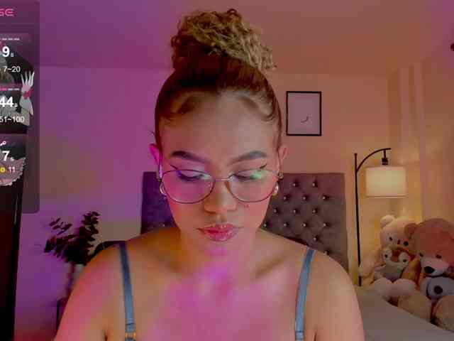 Ximena-sotto webcam
