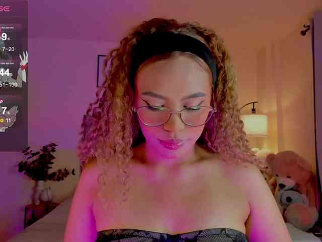 Ximena-sotto webcam