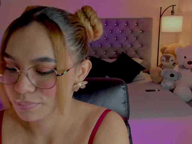 Ximena-sotto webcam