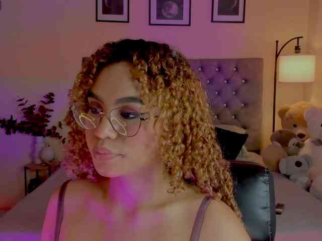 Ximena-sotto webcam