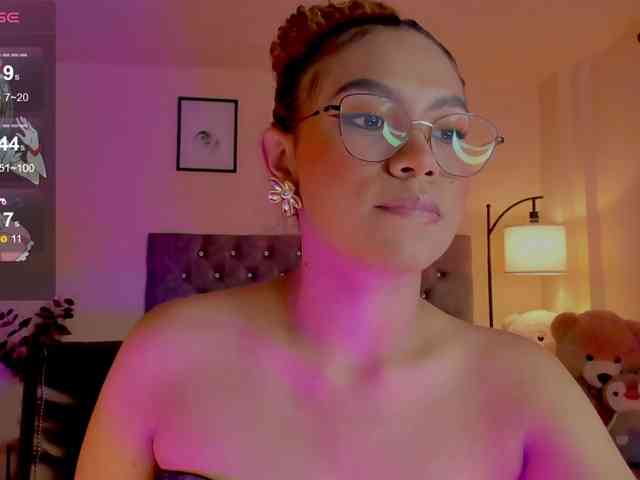 Ximena-sotto webcam