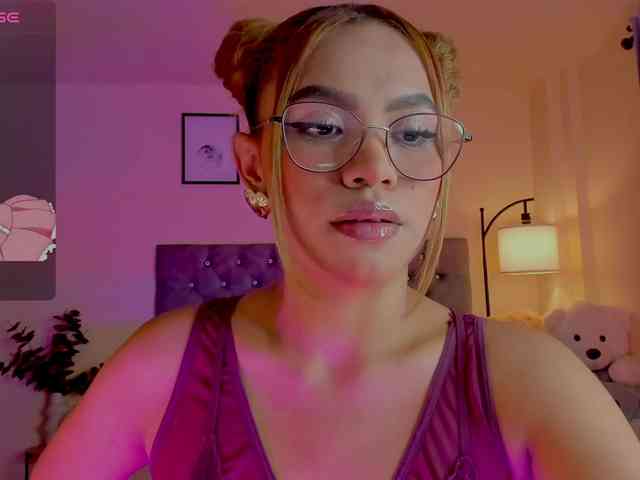 Ximena-sotto webcam