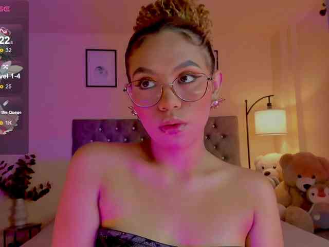 Ximena-sotto webcam