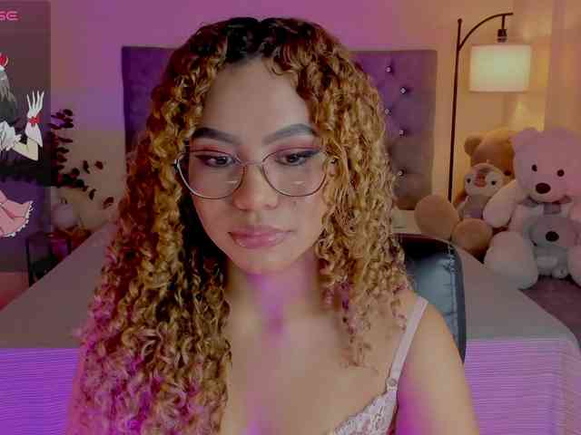 Ximena-sotto webcam