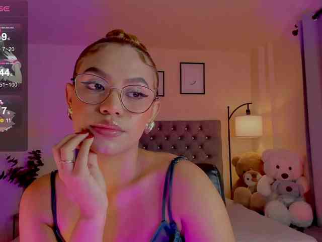 Ximena-sotto webcam