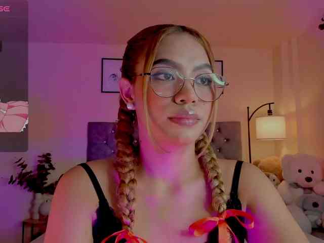 Ximena-sotto webcam