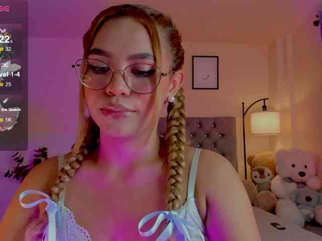 Ximena-sotto webcam